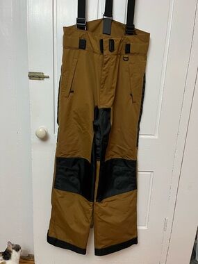 Like New Men's canvas Insulated Snow Pants suspenders
